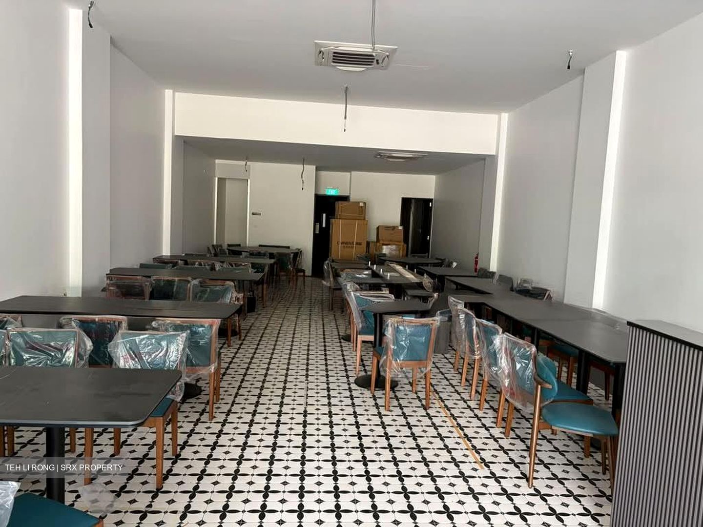 Yio Chu Kang Road (D19), Retail #599576471